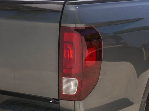 Used 2017 Honda Ridgeline RTL image 10