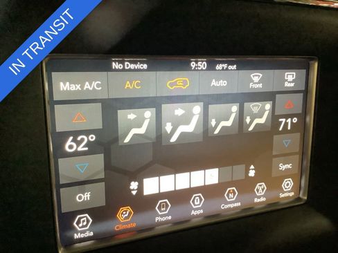 Used 2018 Jeep Grand Cherokee Laredo AWD/4WD image 32