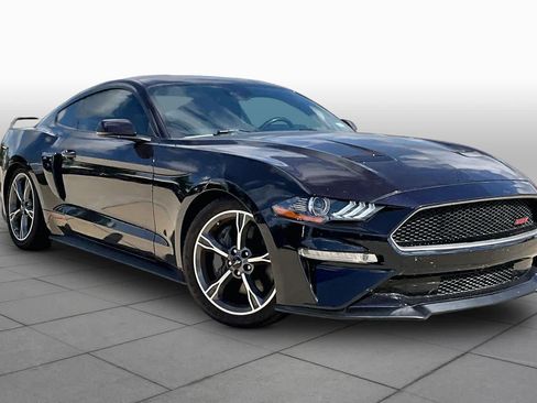 Used 2022 Ford Mustang GT Premium w/ Equipment Group 401A RWD image 3