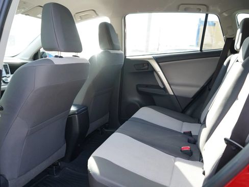 Used 2015 Toyota RAV4 LE FWD image 15