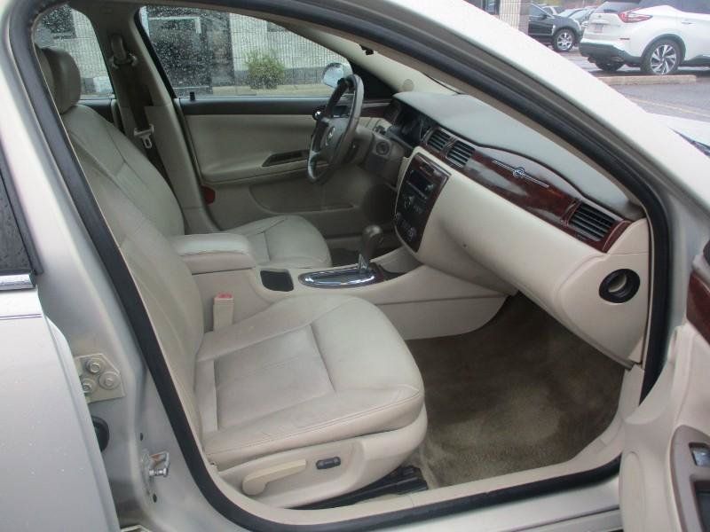 Used 2008 Chevrolet Impala LT w/ Luxury Edition Package FWD image 7