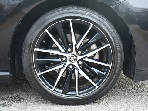 Used 2022 Toyota Camry SE image 21