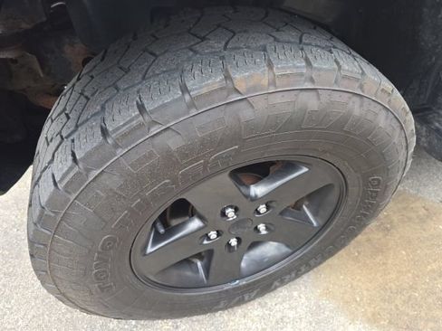 Used 2017 Jeep Wrangler Unlimited Sport AWD/4WD image 8