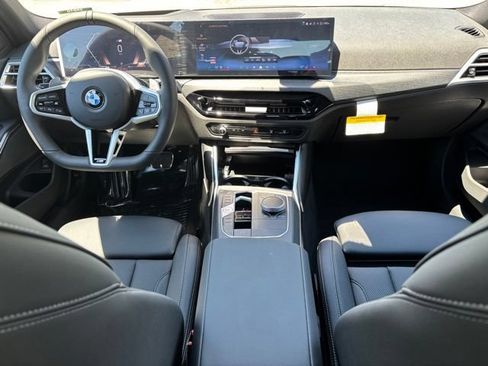 New 2026 BMW 330i xDrive Sedan w/ M Sport Package AWD/4WD image 18