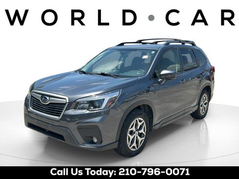 Used 2021 Subaru Forester Premium AWD/4WD image 3