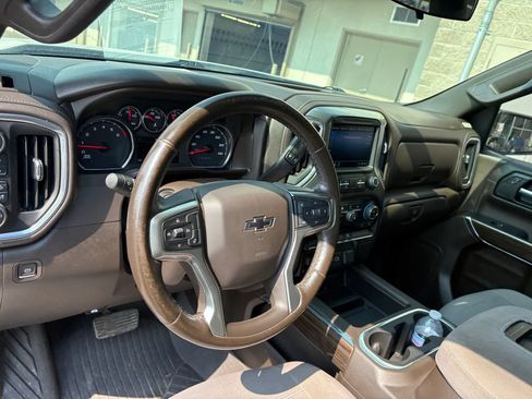 Used 2021 Chevrolet Silverado 1500 LT Trail Boss AWD/4WD image 17
