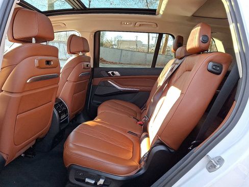 Certified 2023 BMW X7 xDrive40i w/ Executive Package image 10