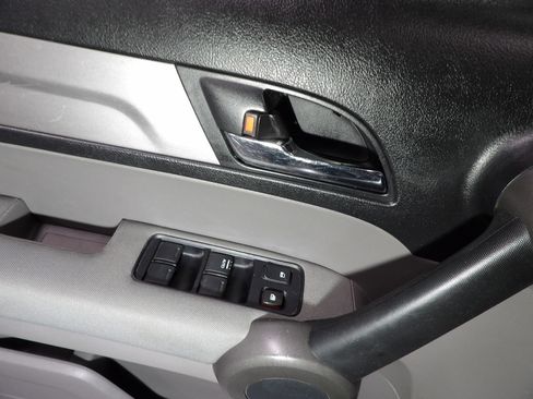 Used 2011 Honda CR-V LX image 9