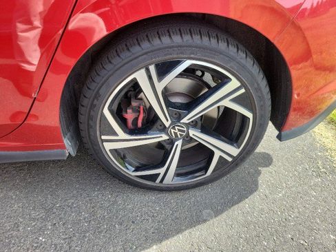 Used 2025 Volkswagen GTI SE FWD image 10