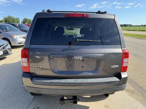 Used 2015 Jeep Patriot High Altitude AWD/4WD image 5