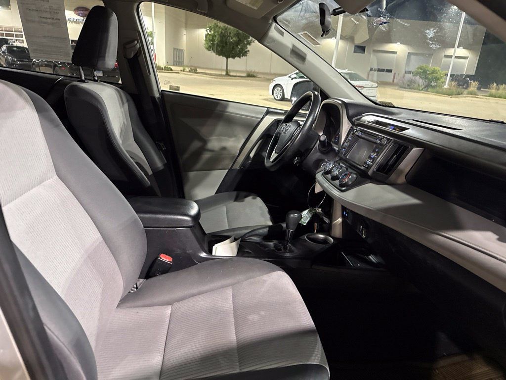 Used 2013 Toyota RAV4 LE w/ Preferred Accessory Pkg AWD/4WD image 16