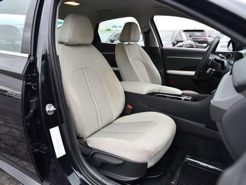 Used 2025 Hyundai Sonata SEL FWD image 20