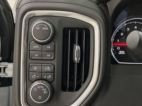 Used 2022 Chevrolet Silverado 1500 LT Trail Boss image 16