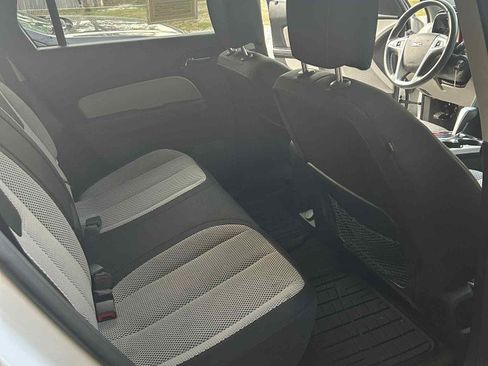 Used 2015 GMC Terrain SLE w/ Cargo Package image 14