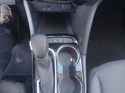 Used 2025 Buick Encore GX Preferred image 13