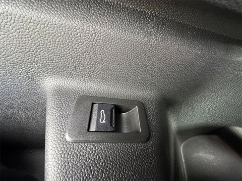 Used 2023 BMW iX xDrive50 w/ Premium Package image 14