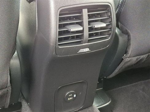 Certified 2022 Ford Escape SE w/ Convenience Package image 11