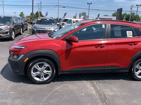 Used 2022 Hyundai Kona SEL w/ Cargo Package AWD/4WD image 2