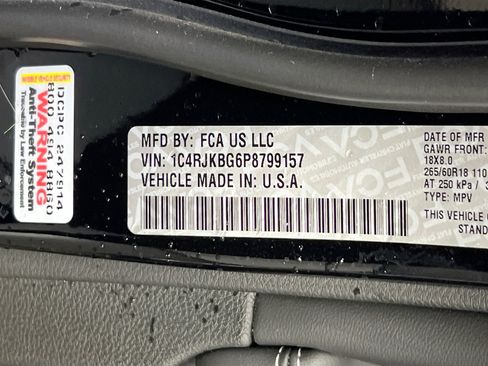 Used 2023 Jeep Grand Cherokee L Limited w/ Luxury Tech Group II image 33