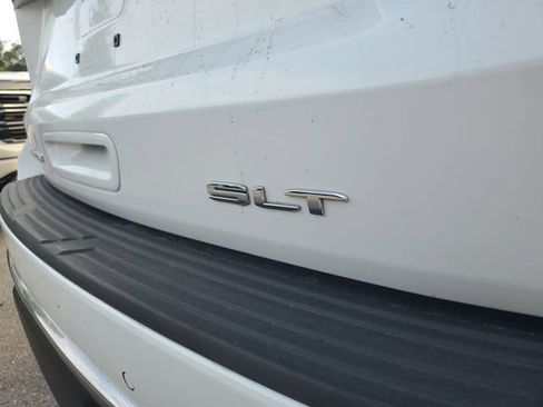 Used 2022 GMC Yukon SLT w/ SLT Premium Package RWD image 8