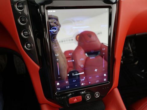 Used 2017 Maserati GranTurismo Sport RWD image 49