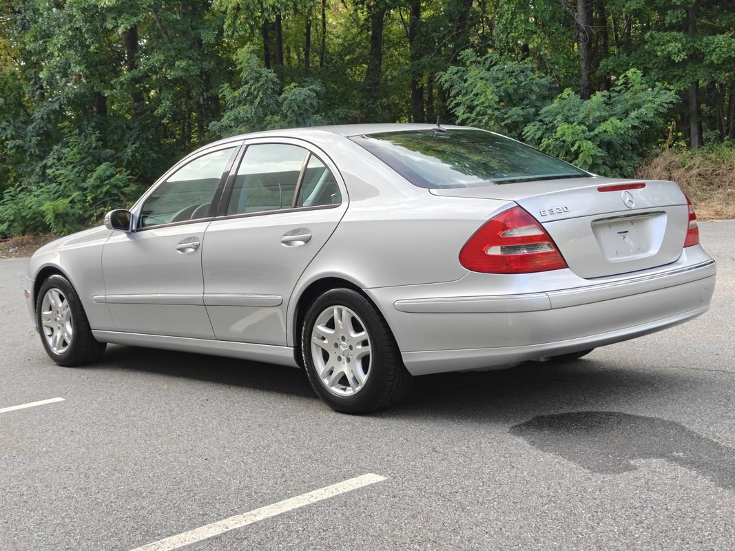 Used 2005 Mercedes-Benz E 320 Sedan image 5