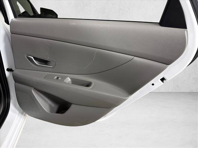 Used 2024 Hyundai Elantra SEL FWD image 17
