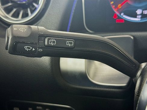 Used 2021 Mercedes-Benz GLB 250 image 12