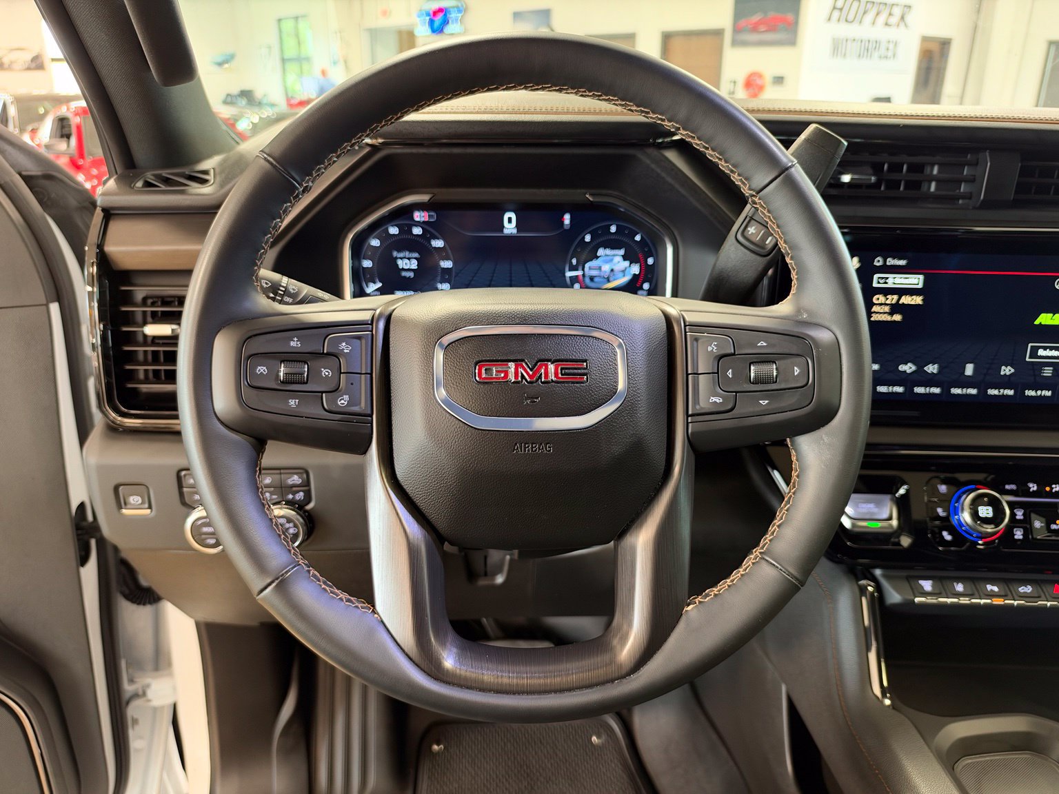 Used 2024 GMC Sierra 2500 AT4 w/ AT4 Premium Plus Package AWD/4WD image 17