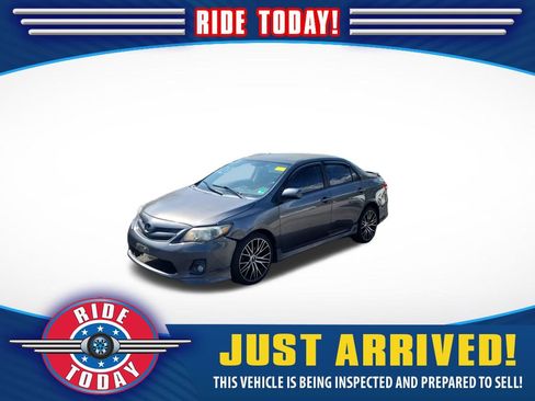 Used 2013 Toyota Corolla S image 1