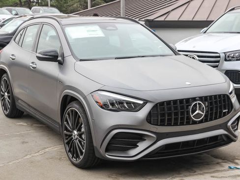New 2026 Mercedes-Benz GLA 35 AMG 4MATIC image 3