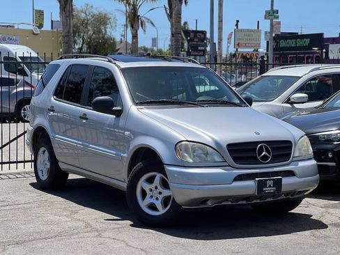 Used 1999 Mercedes-Benz ML 320 4MATIC image 3