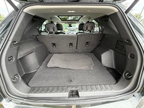 Used 2020 Chevrolet Equinox Premier FWD image 36