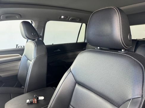 Used 2023 Volkswagen Atlas SEL AWD/4WD image 9
