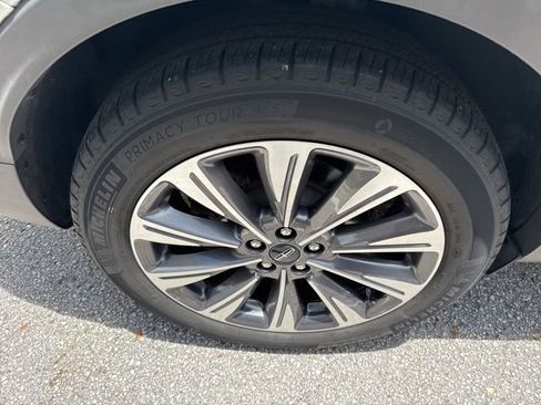 Used 2019 Lincoln MKC Reserve FWD image 24