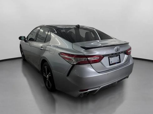 Used 2018 Toyota Camry XSE FWD image 7
