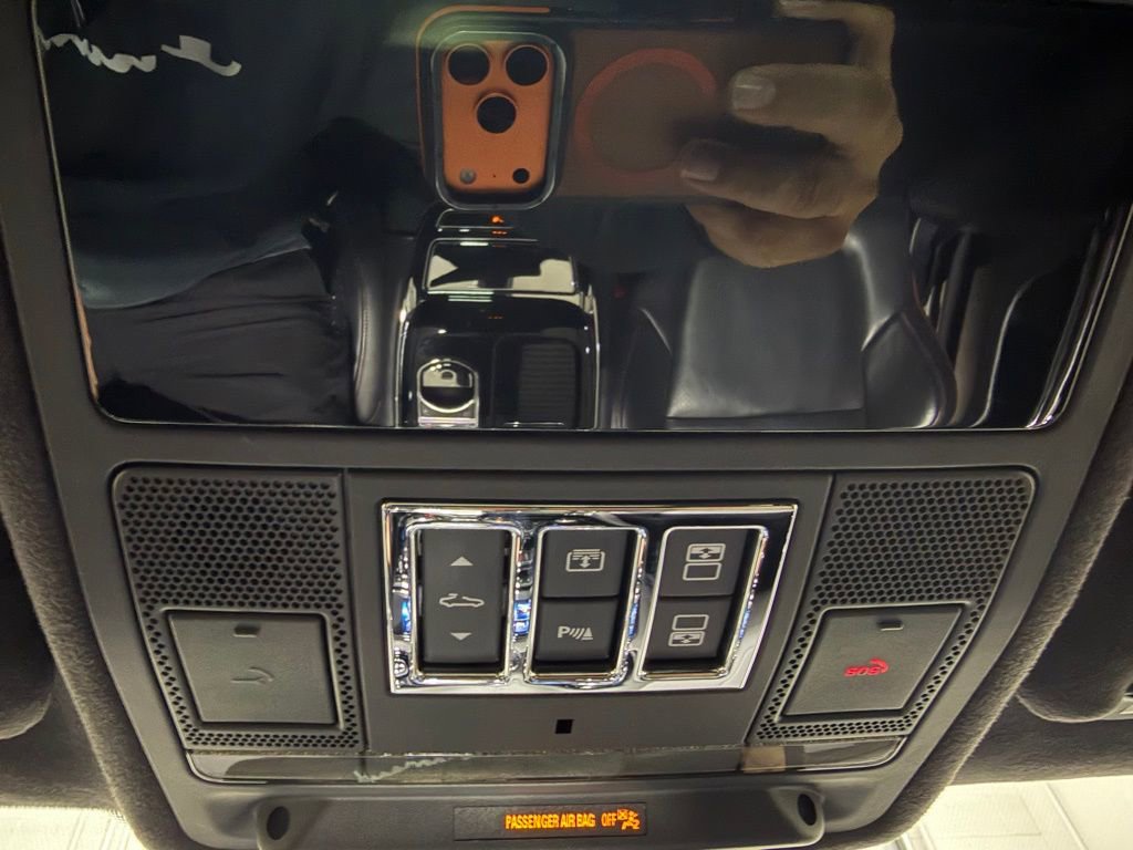 Used 2016 Jaguar XJ RWD image 23