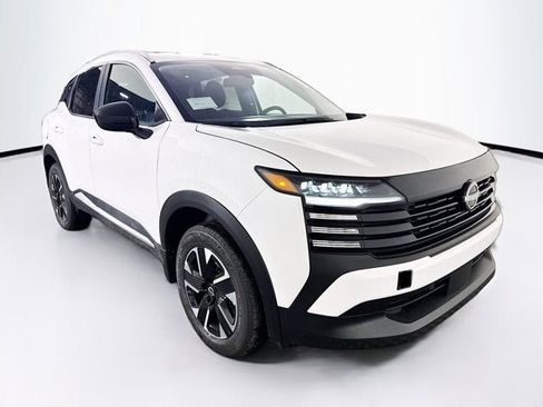 New 2026 Nissan Kicks SV image 3