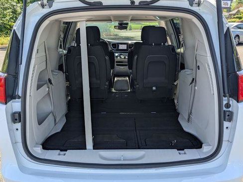 Used 2023 Chrysler Voyager LX FWD image 30