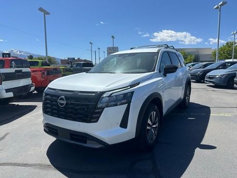 New 2026 Nissan Pathfinder SL AWD/4WD image 4