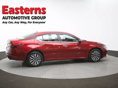 Used 2023 Nissan Altima 2.5 SV w/ SV Premium Package AWD/4WD image 42