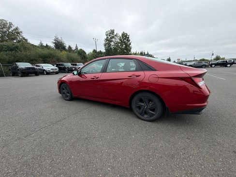 Used 2022 Hyundai Elantra SEL FWD image 35