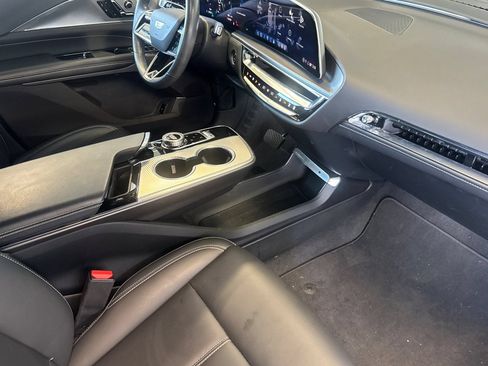 Certified 2024 Cadillac Lyriq Tech RWD image 18