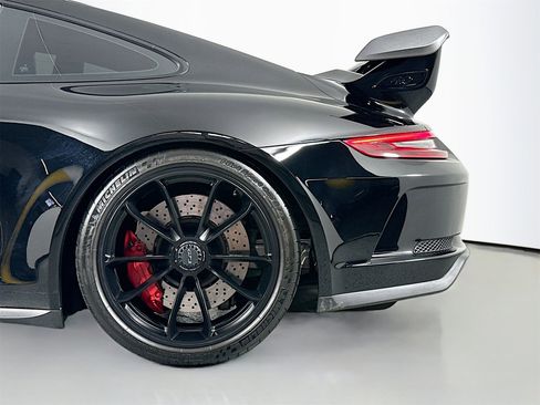 Certified 2019 Porsche 911 GT3 image 12
