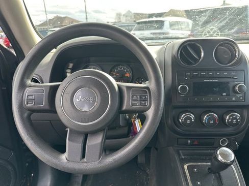Used 2014 Jeep Patriot Sport w/ Southwest Package image 12