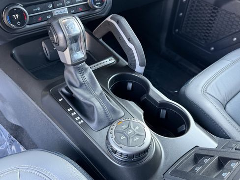 Certified 2023 Ford Bronco Outer Banks w/ Sasquatch Package image 15