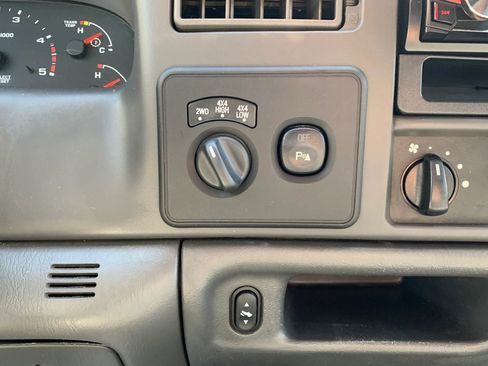 Used 2003 Ford F250 Lariat AWD/4WD image 24