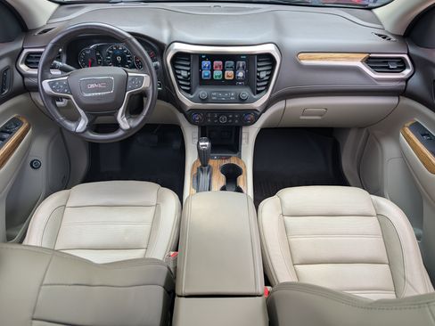 Used 2017 GMC Acadia Denali w/ Technology Package FWD image 25