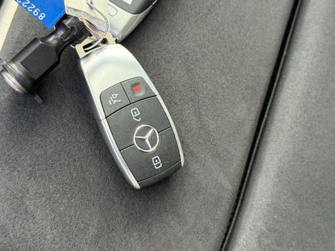 Used 2023 Mercedes-Benz GLA 250 4MATIC image 25