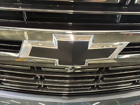 Used 2021 Chevrolet Suburban RST w/ Luxury Package AWD/4WD image 10